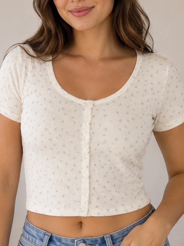 Cream Ribbed Button-Front Crop Top With Tiny Blue Floral Print Womans Size Small